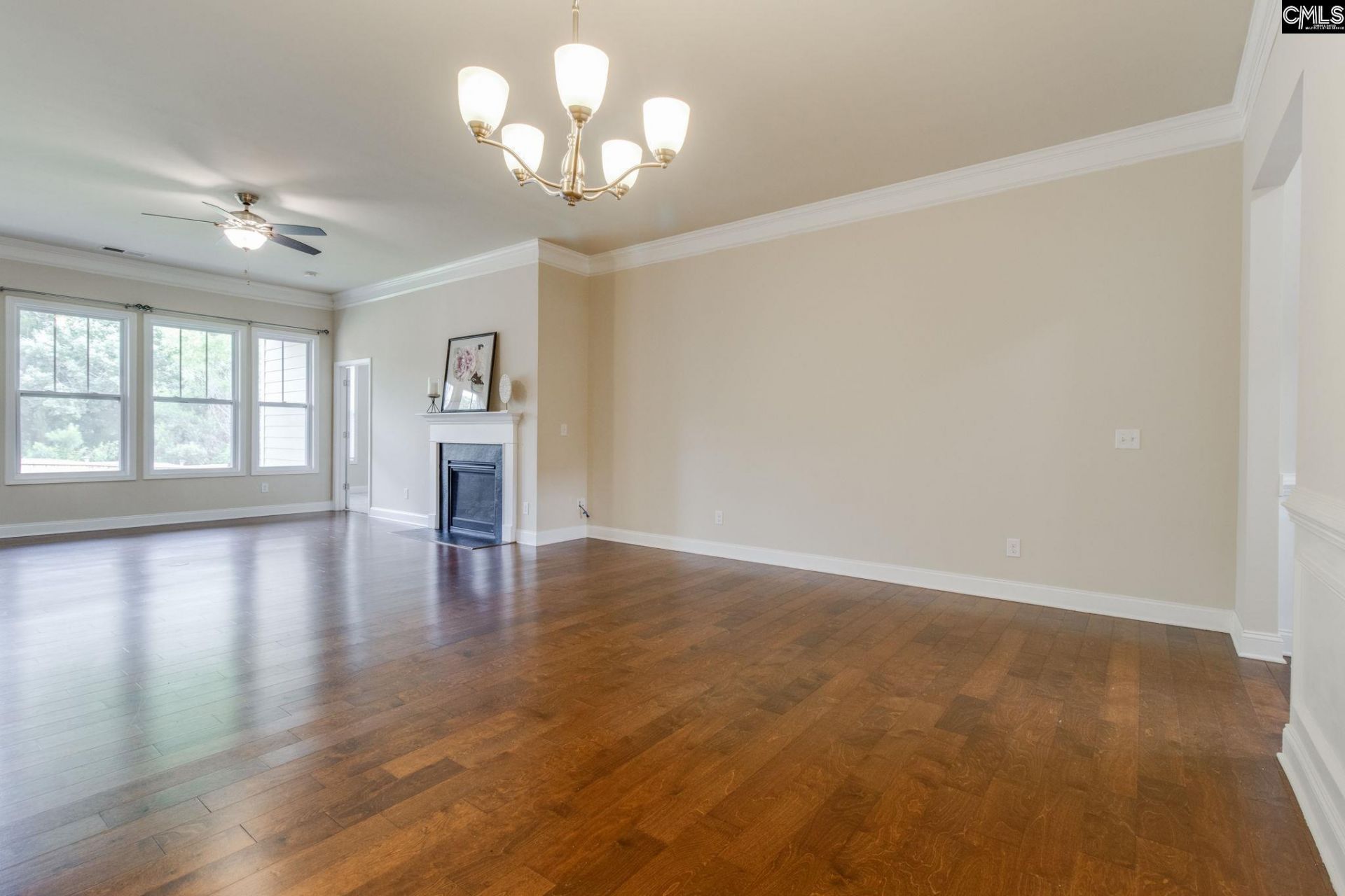 664 Scarlet Baby Drive  Photo 6