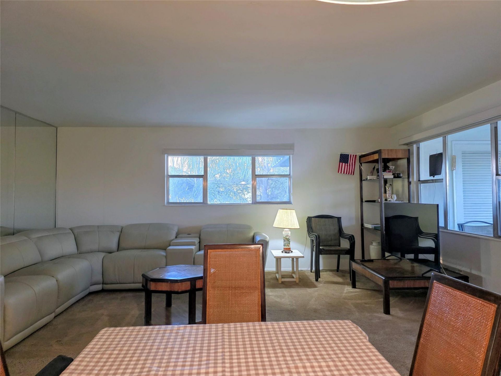 300 Layne Boulevard, Unit 301, Hallandale Beach, FL 33009 Photo