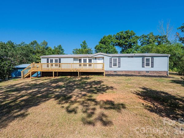 1143 Cheyenne Oaks Drive, Claremont, NC 28610