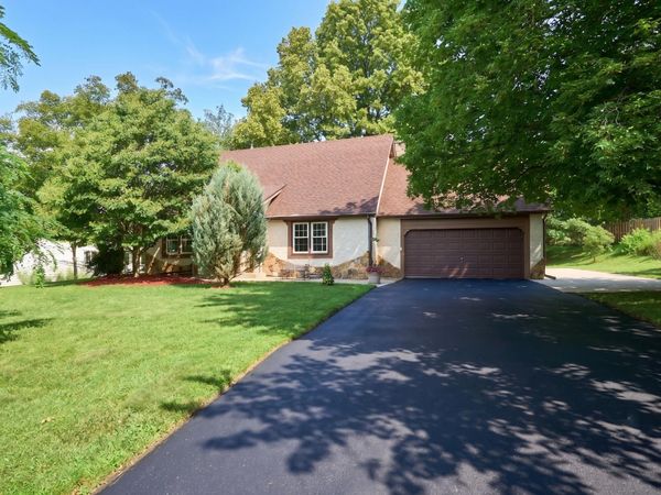 8104 Dakota Lane, Chanhassen, MN 55317