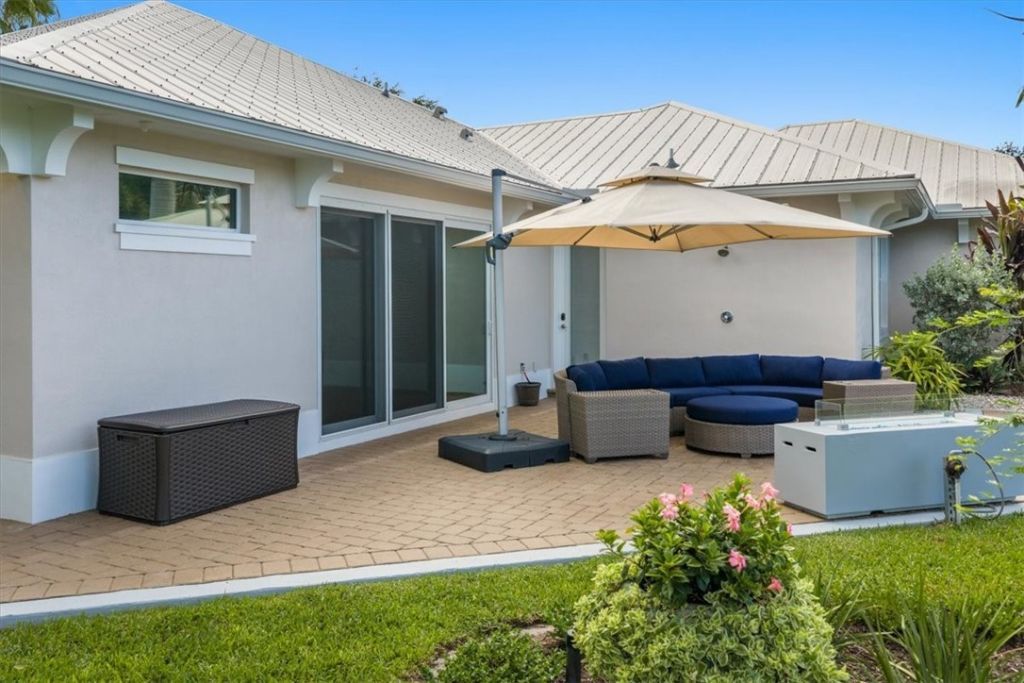 1090 Quail Court Sw, Vero Beach, FL 32968 Photo