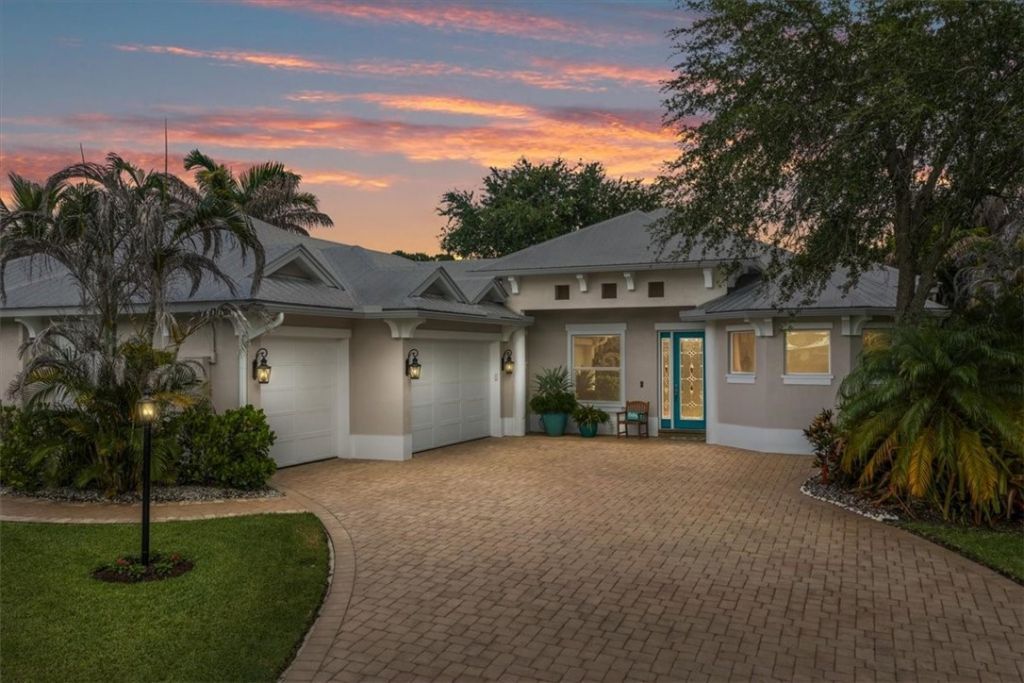 1090 Quail Court Sw, Vero Beach, FL 32968 Photo