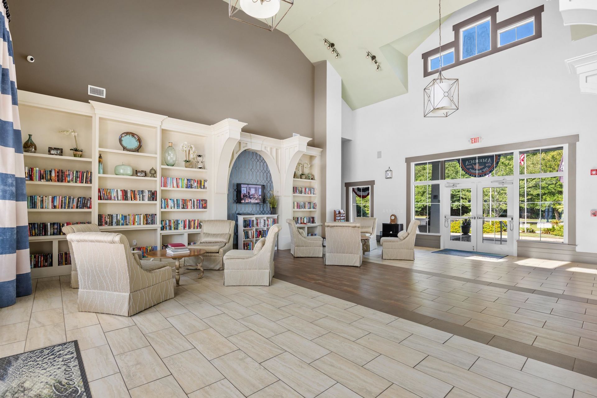 845 Laquinta Loop Photo 45