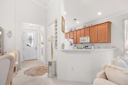 845 Laquinta Loop photo 4