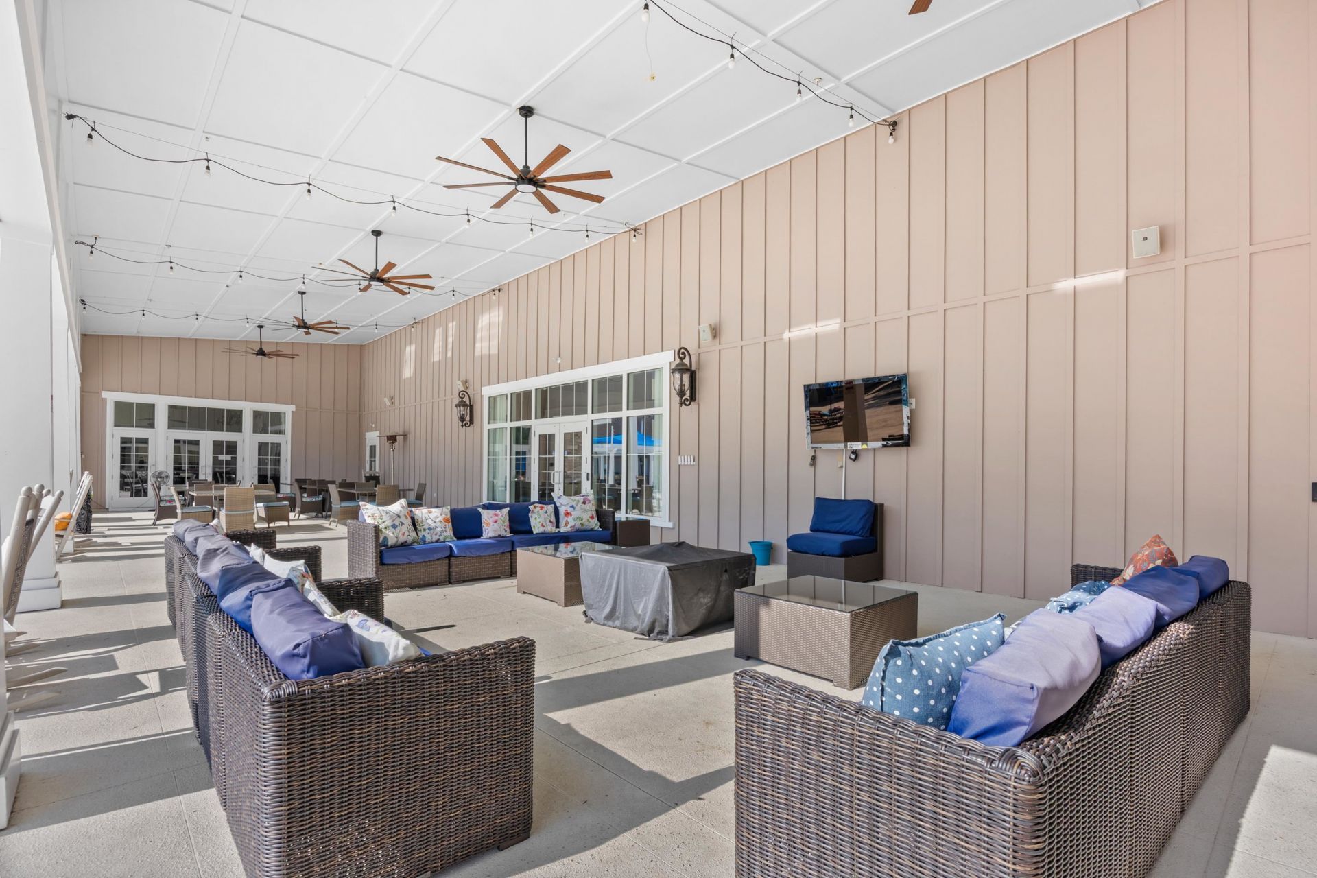 845 Laquinta Loop Photo 50