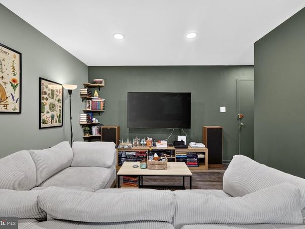 2914 KINGS CHAPEL ROAD, Unit 8, FALLS CHURCH, VA 22042