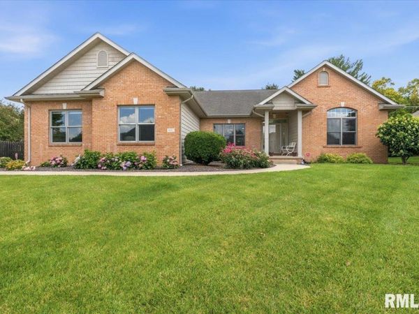 2220 W LAUREL Street, Springfield, IL 62704