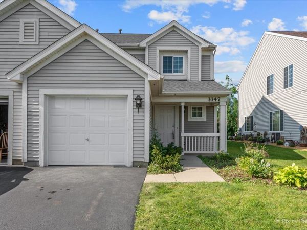 Unit 3147, Lake In The Hills, IL 60156