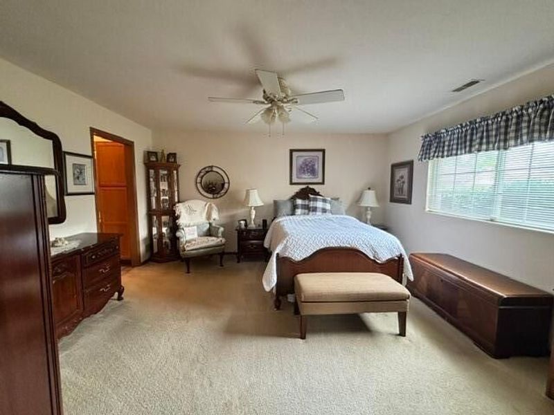 1228 Amberlea Drive E, Unit 19, Columbus, OH 43230 Photo 16