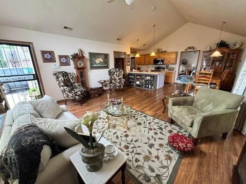 1228 Amberlea Drive E, Unit 19, Columbus, OH 43230 Photo 7