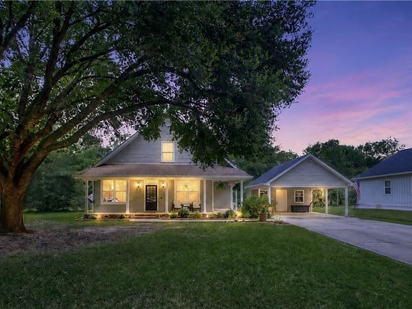 73566 CHAPMAN Drive , Abita Springs, LA 70420