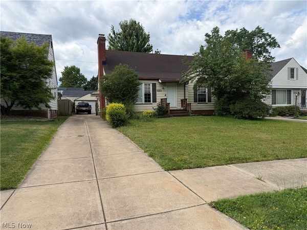 16451 Craigmere Drive , Middleburg Heights, OH 44130