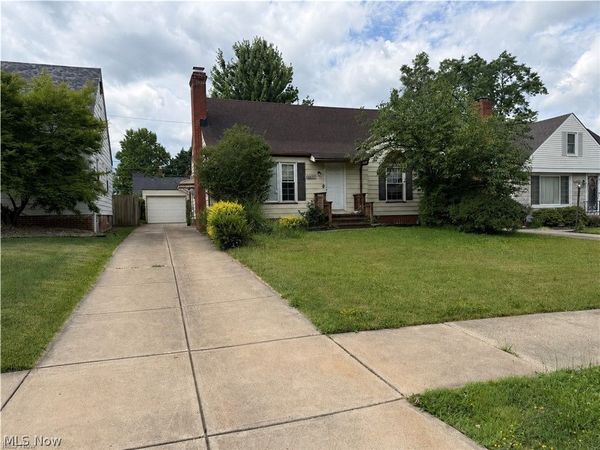 16451 Craigmere Drive, Middleburg Heights, OH 44130