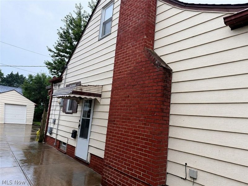 16451 Craigmere Drive, Middleburg Heights, OH 44130 Photo 10