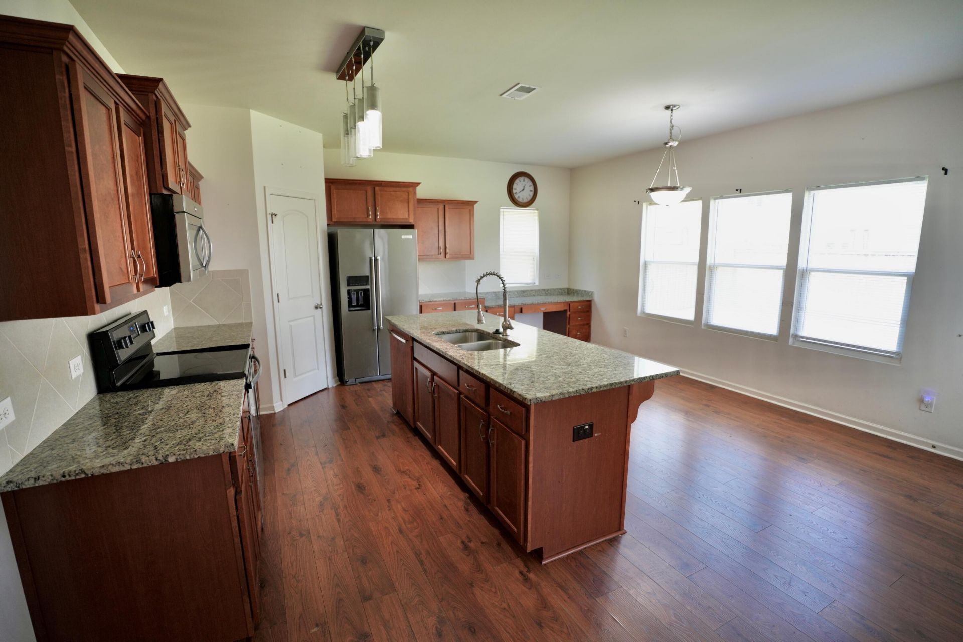 407 Thoroughbred Drive Photo 10