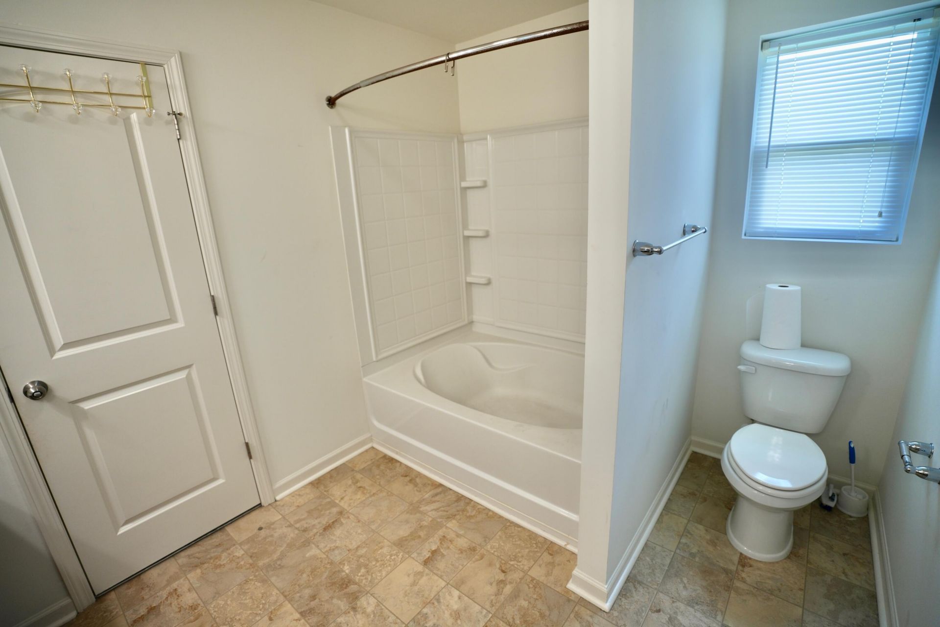 407 Thoroughbred Drive Photo 18