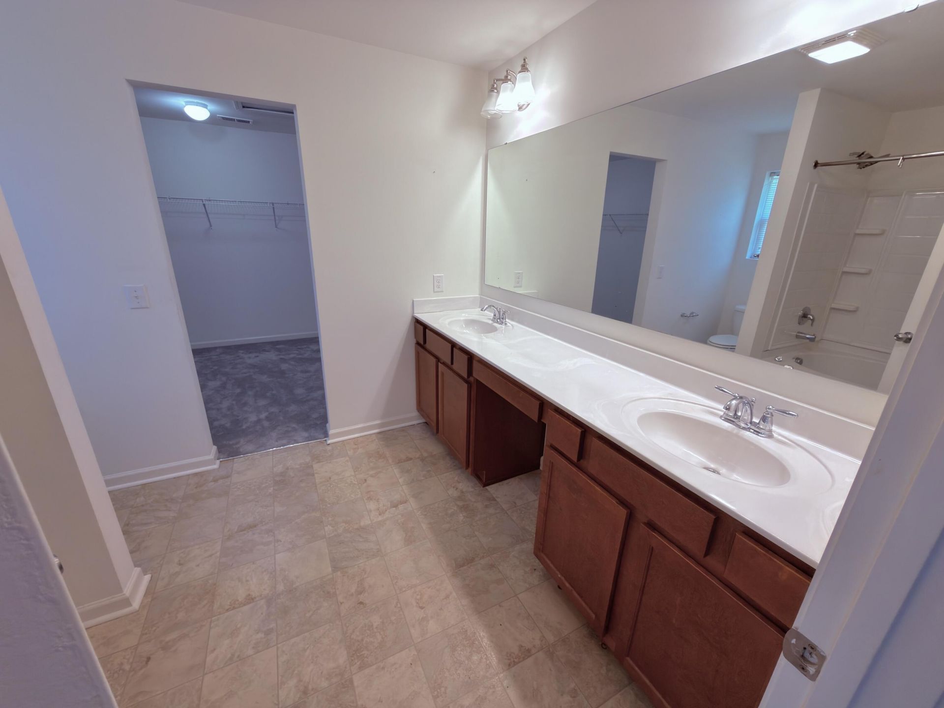 407 Thoroughbred Drive Photo 22