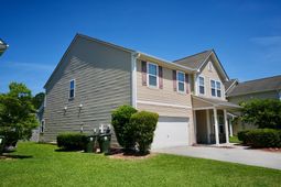 407 Thoroughbred Drive photo 4
