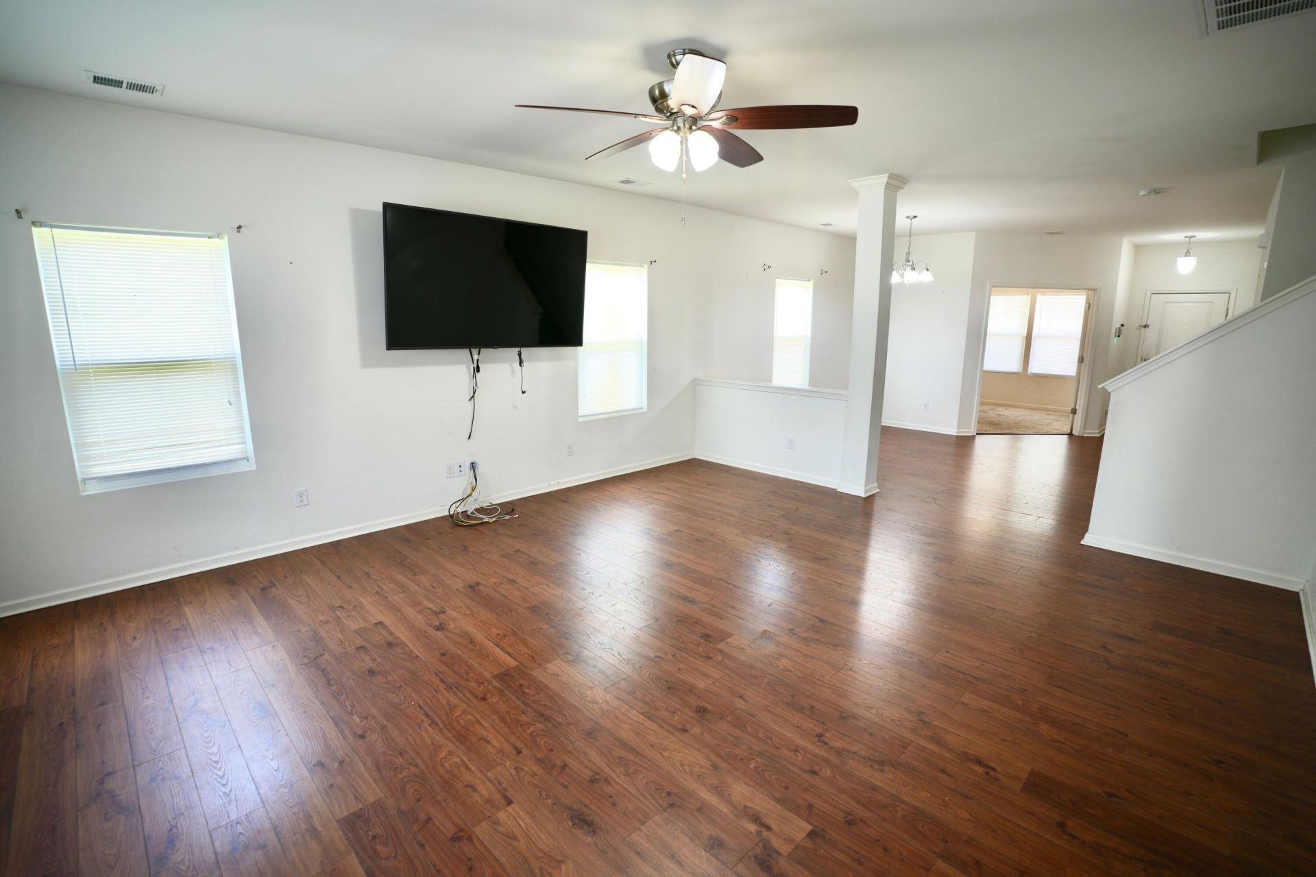 407 Thoroughbred Drive Photo 9