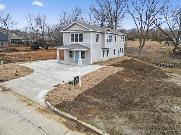 2002 W Driftwood Drive , Claremore, OK 74017