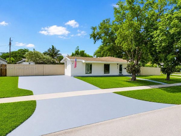 19225 Bel Aire Dr , Cutler Bay, FL 33157