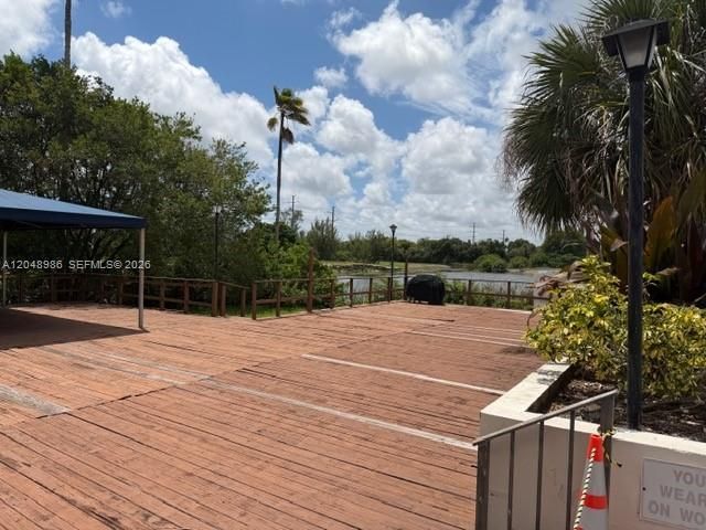 4174 Inverrary Dr , Unit 605, Lauderhill, FL 33319 Photo