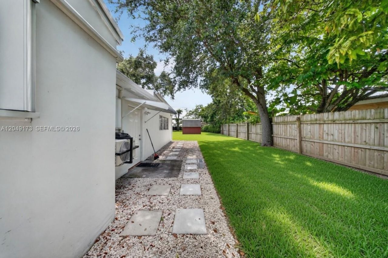 9828 NW 26th Ave, Miami, FL 33147 Photo
