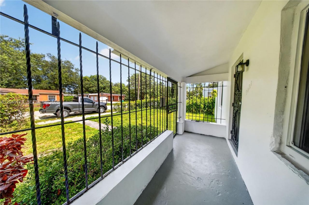 9828 NW 26th Ave, Miami, FL 33147 Photo