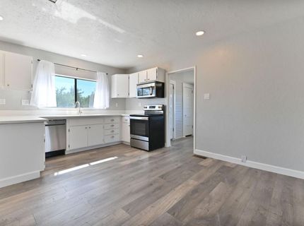17569 Campbell Ave, Escalon, CA 95320 Photo