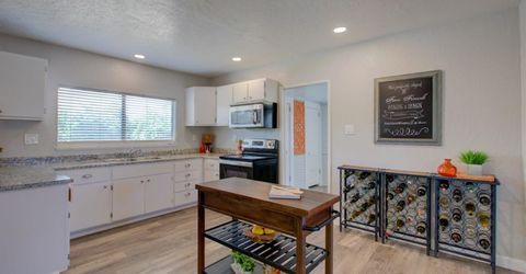17569 Campbell Ave, Escalon, CA 95320 Photo