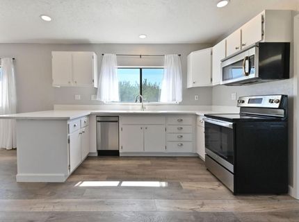17569 Campbell Ave, Escalon, CA 95320 Photo