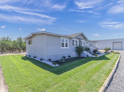 17569 Campbell Ave, Escalon, CA 95320 Photo