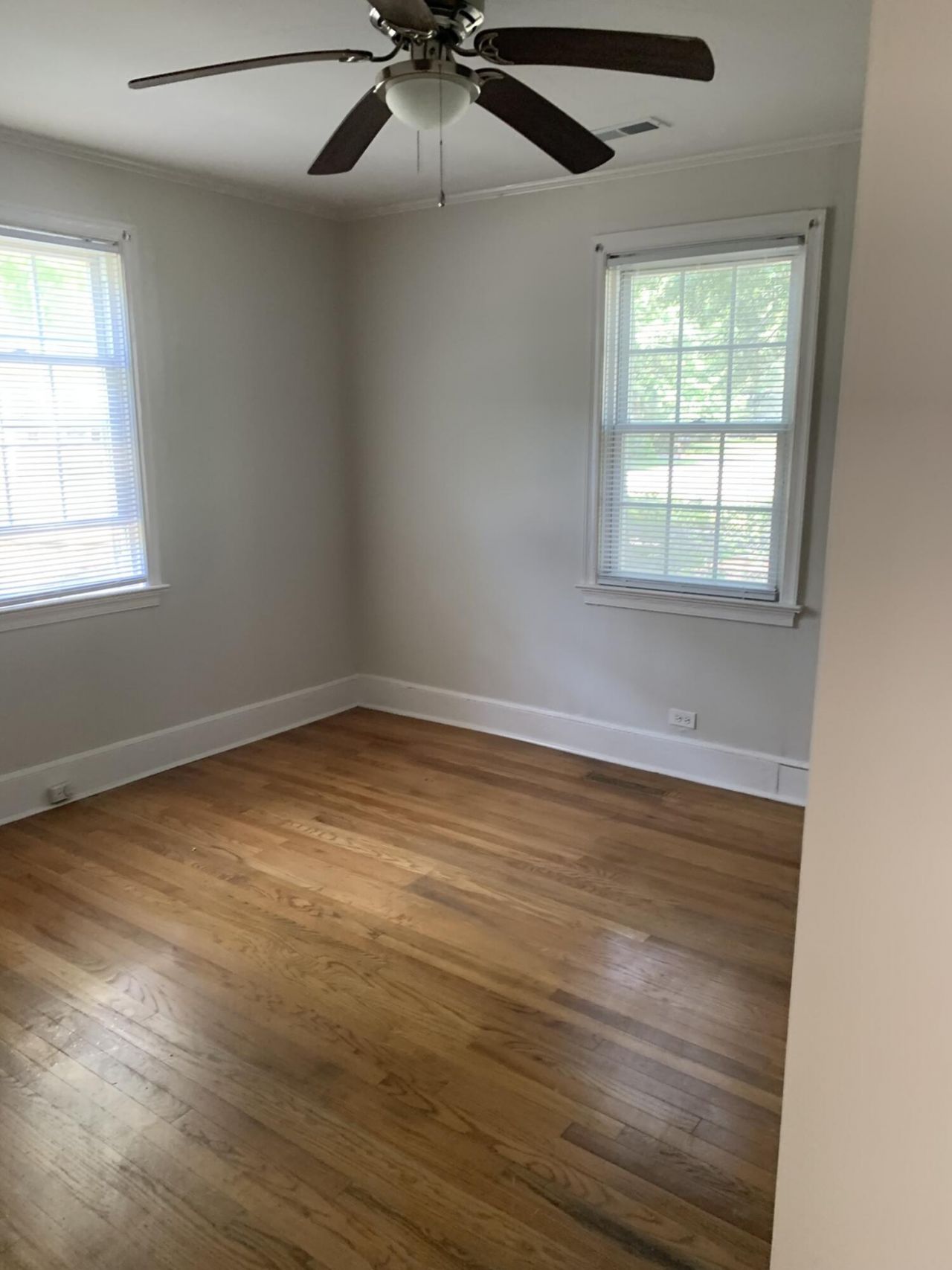833 Locust Street Photo 4