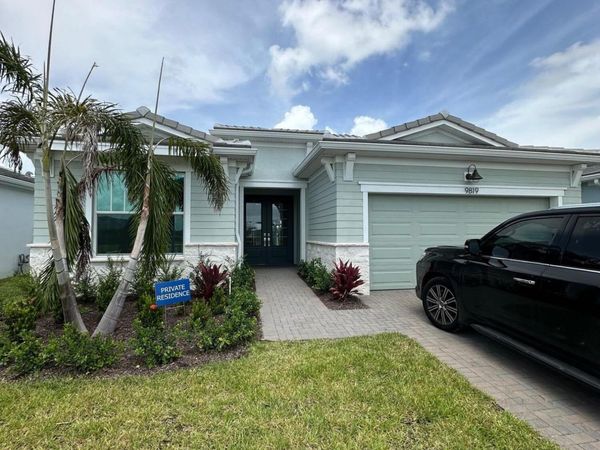 9819 SW Veronese Drive, Port St. Lucie, FL 34987