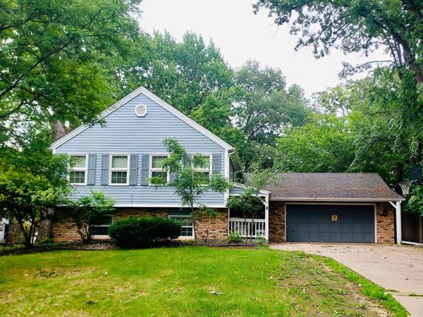 7424 Edgewood Avenue N, Brooklyn Park, MN 55428