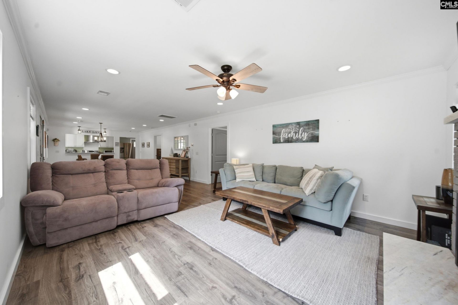 1691 Lakewood Drive  Photo 8