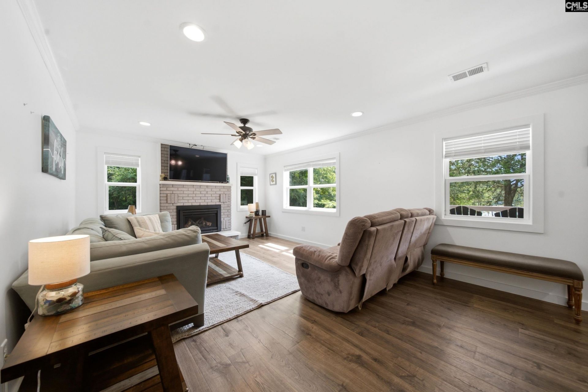 1691 Lakewood Drive  Photo 9