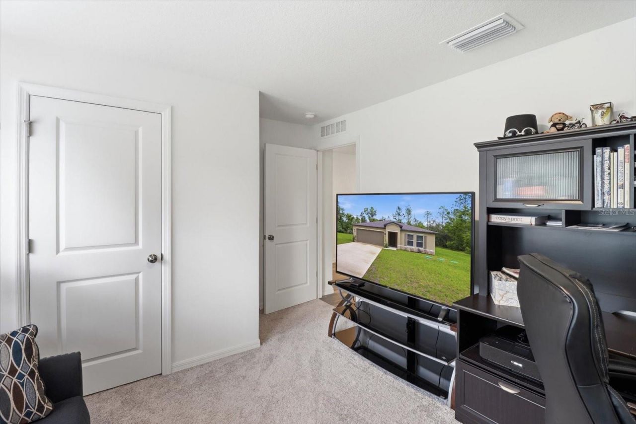 8827 N Vienna Drive , Dunnellon, FL 34433 Photo