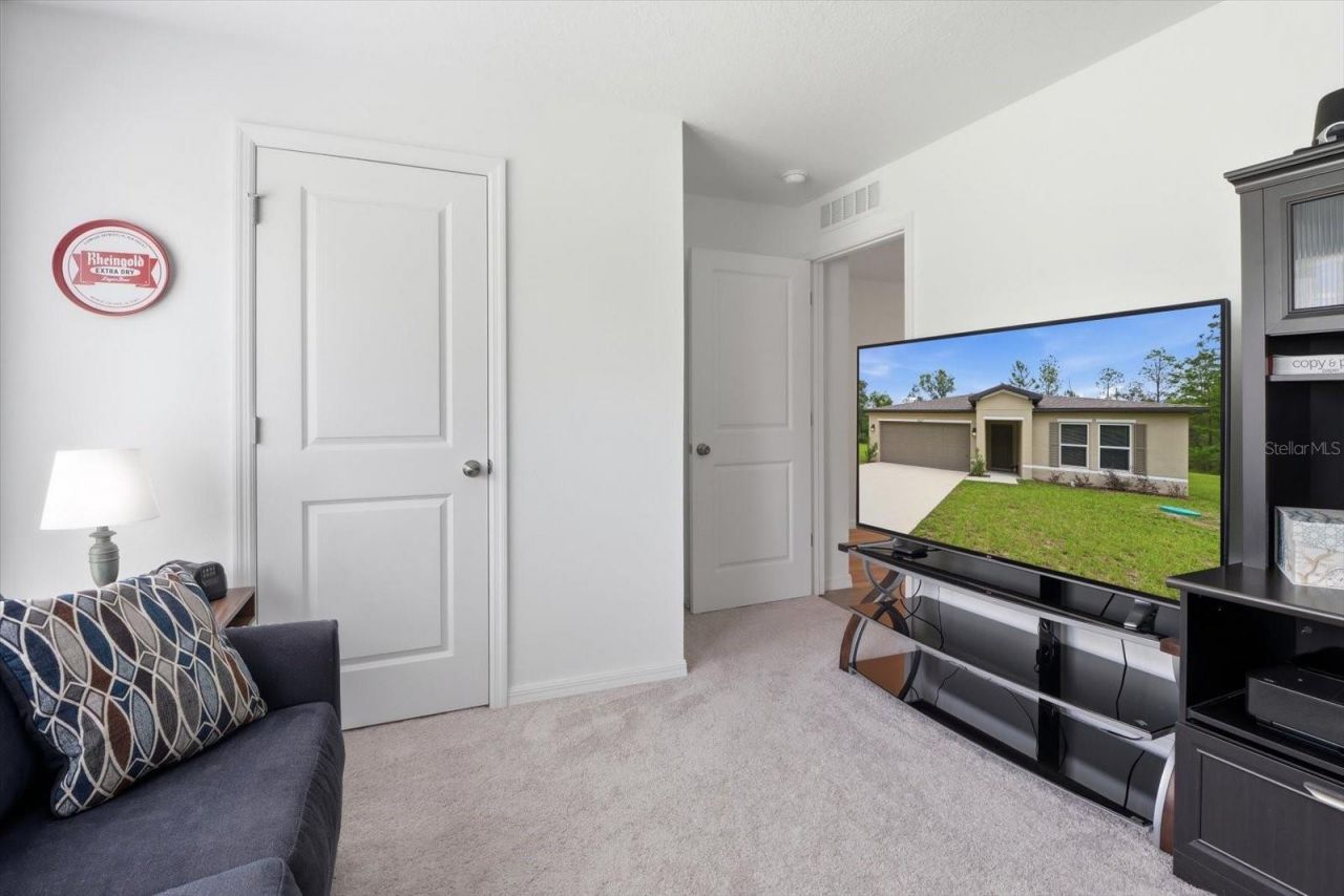 8827 N Vienna Drive , Dunnellon, FL 34433 Photo