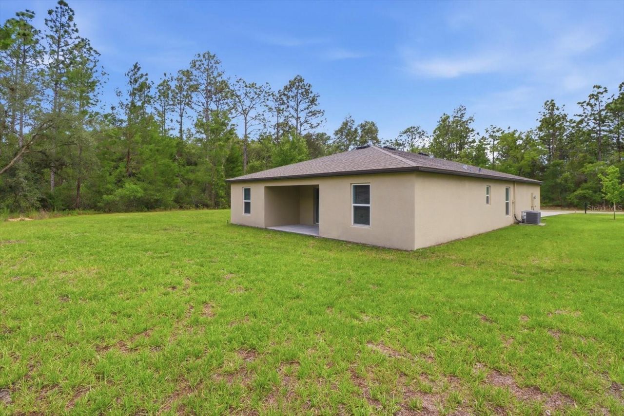 8827 N Vienna Drive , Dunnellon, FL 34433 Photo