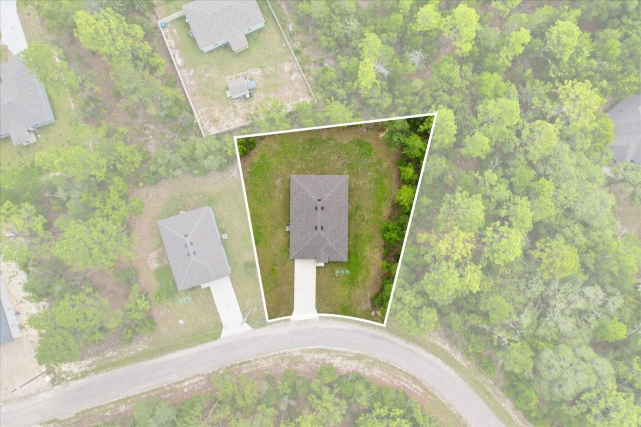 8827 N Vienna Drive , Dunnellon, FL 34433 Photo