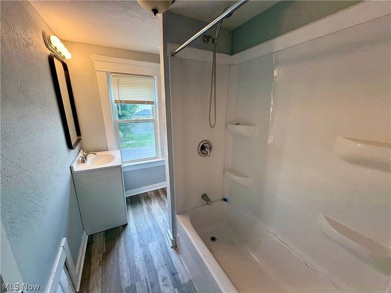1305 Curtis Street, Akron, OH 44301 Photo 12