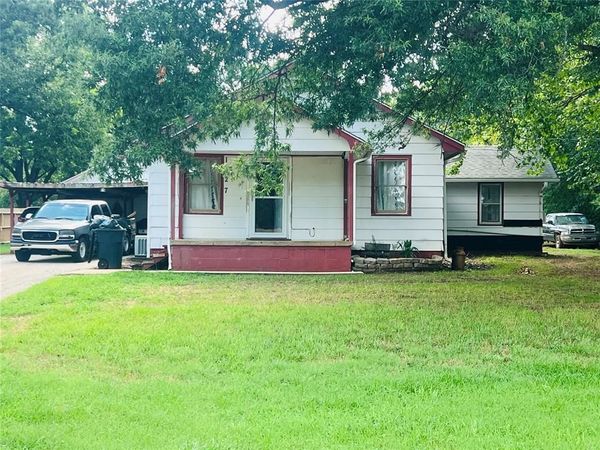 1927 Cedar Street, Ponca City, OK 74604
