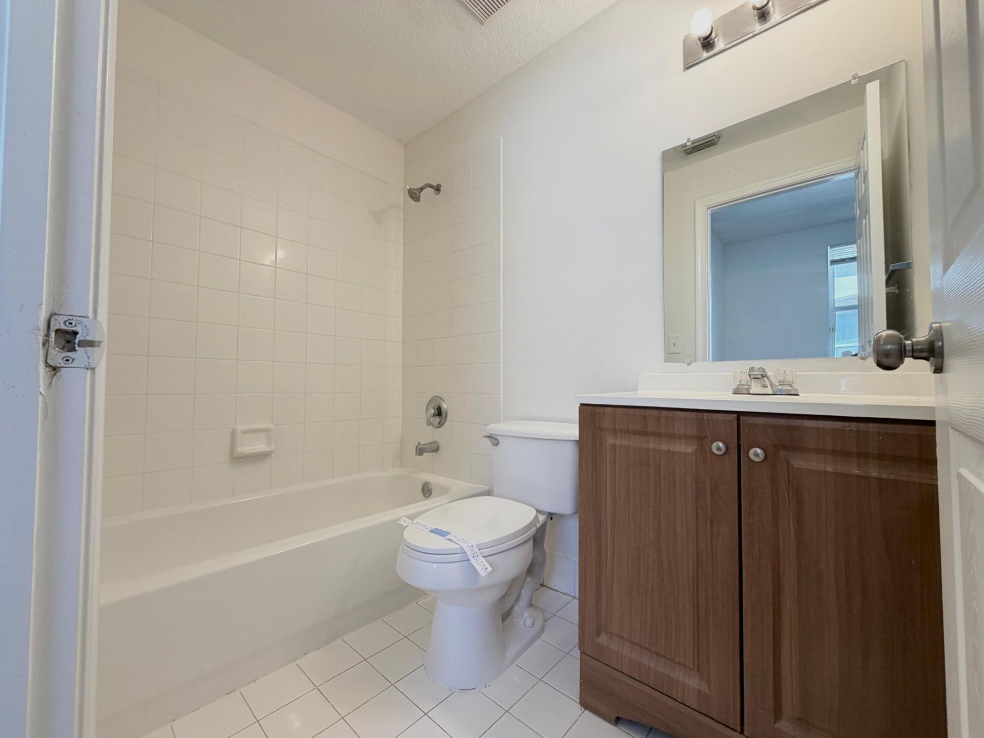 910 Summit Lake Drive, West Palm Beach, FL 33406 Photo