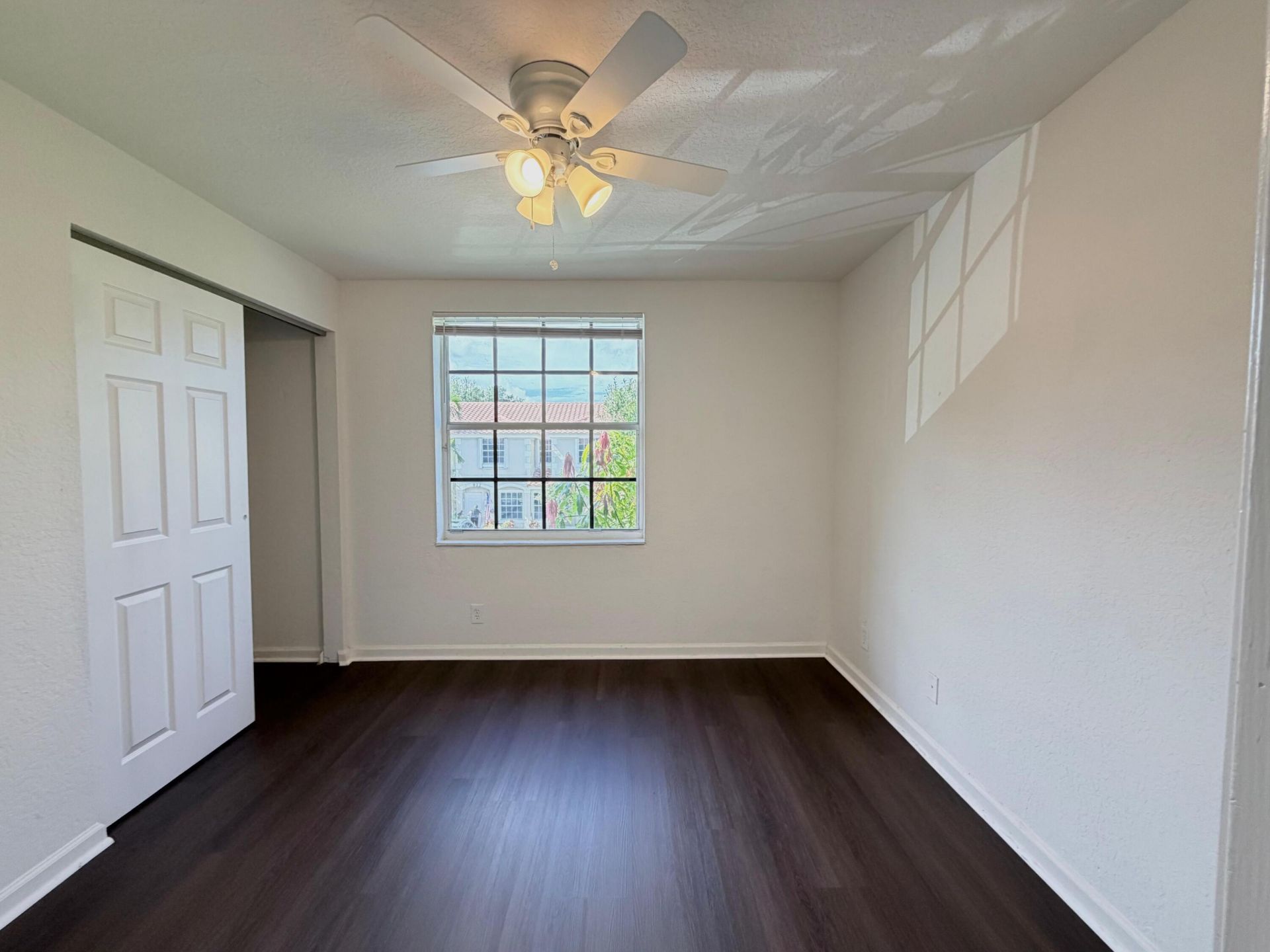 910 Summit Lake Drive, West Palm Beach, FL 33406 Photo