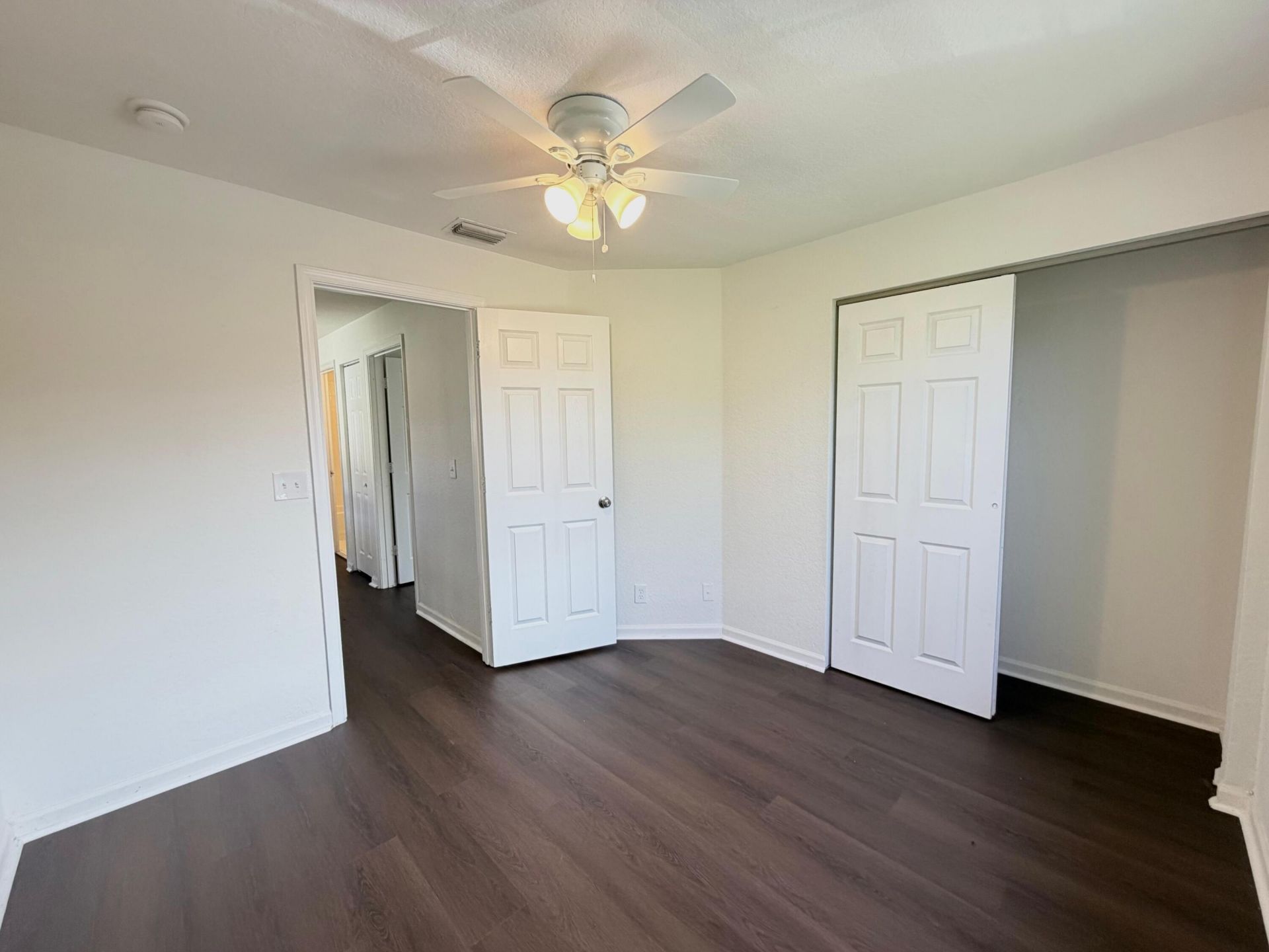 910 Summit Lake Drive, West Palm Beach, FL 33406 Photo