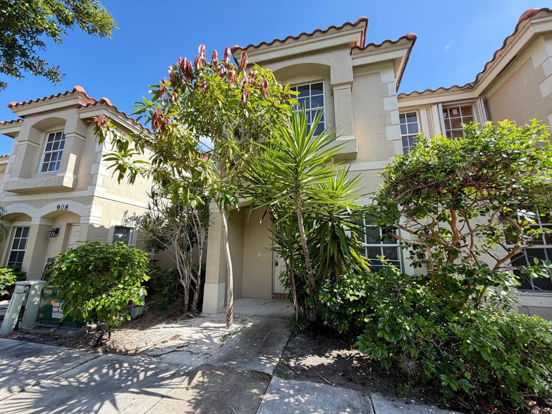 910 Summit Lake Drive, West Palm Beach, FL 33406 Photo