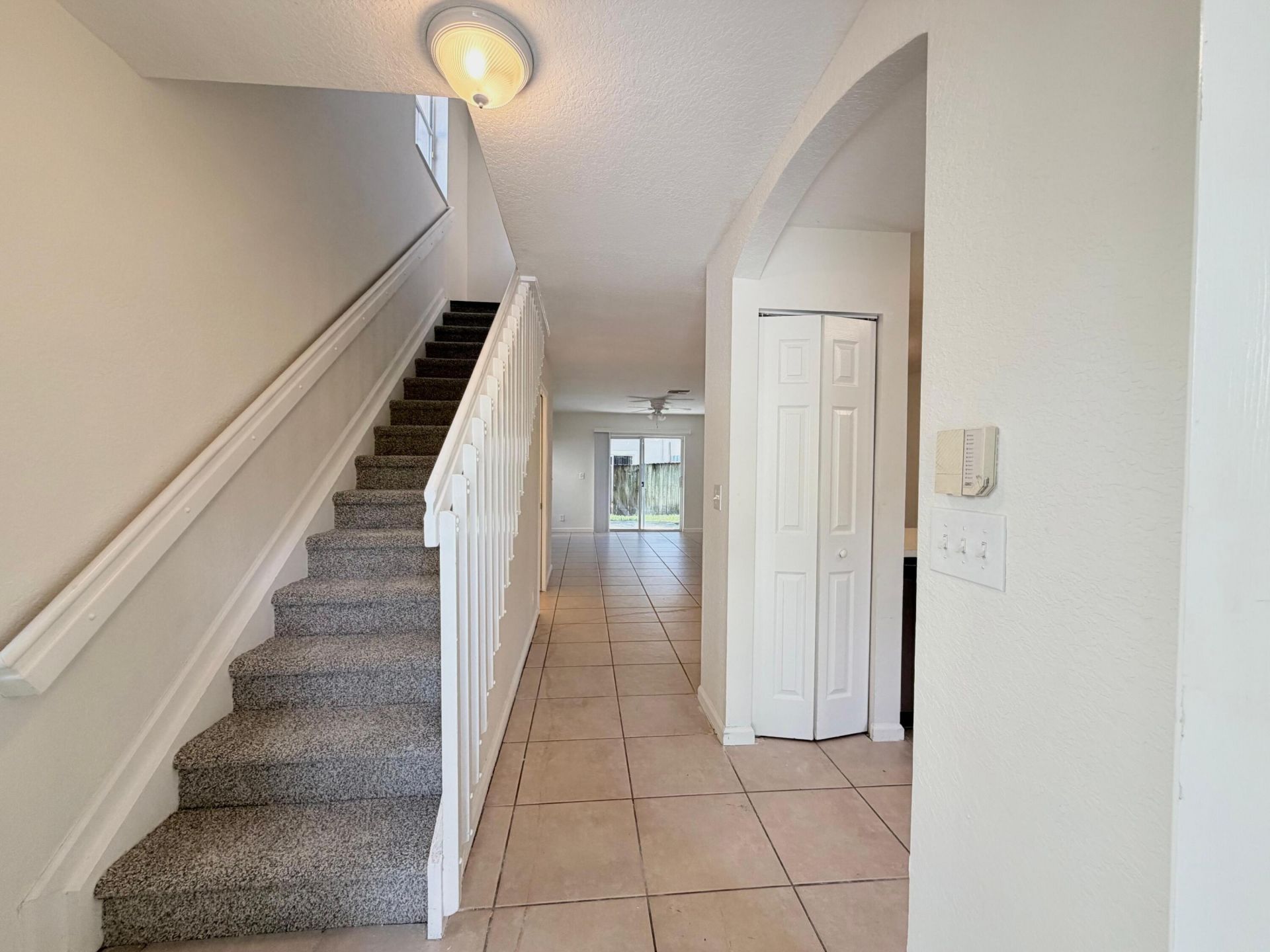 910 Summit Lake Drive, West Palm Beach, FL 33406 Photo