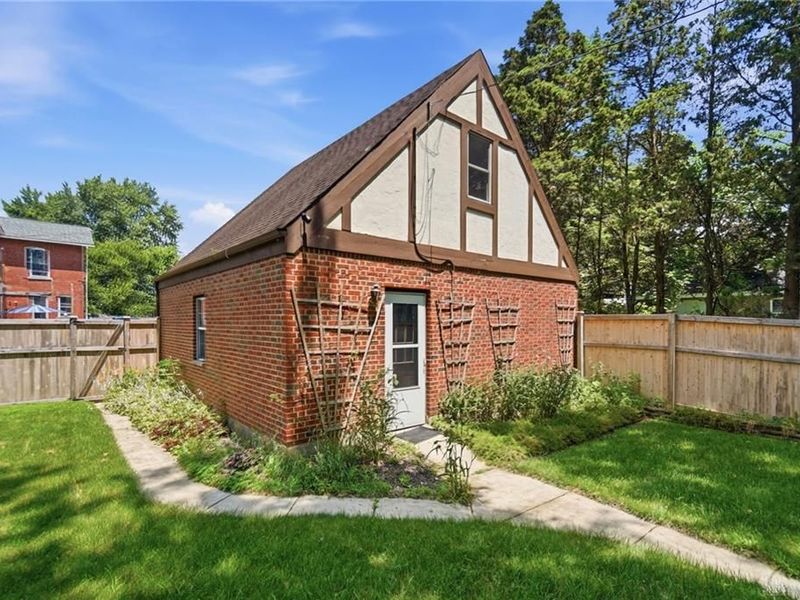 505 E Linden Avenue, Miamisburg, OH 45342 Photo 89