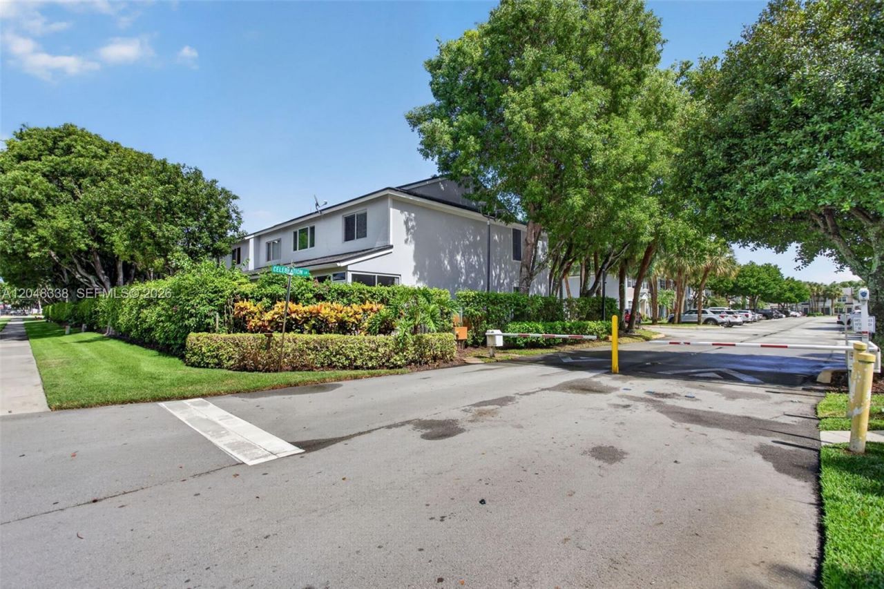 3364 Celebration Ln, Unit 156, Margate, FL 33063 Photo